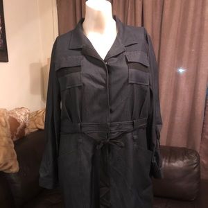 Tahari Dress 👗 with belt. See photos for details